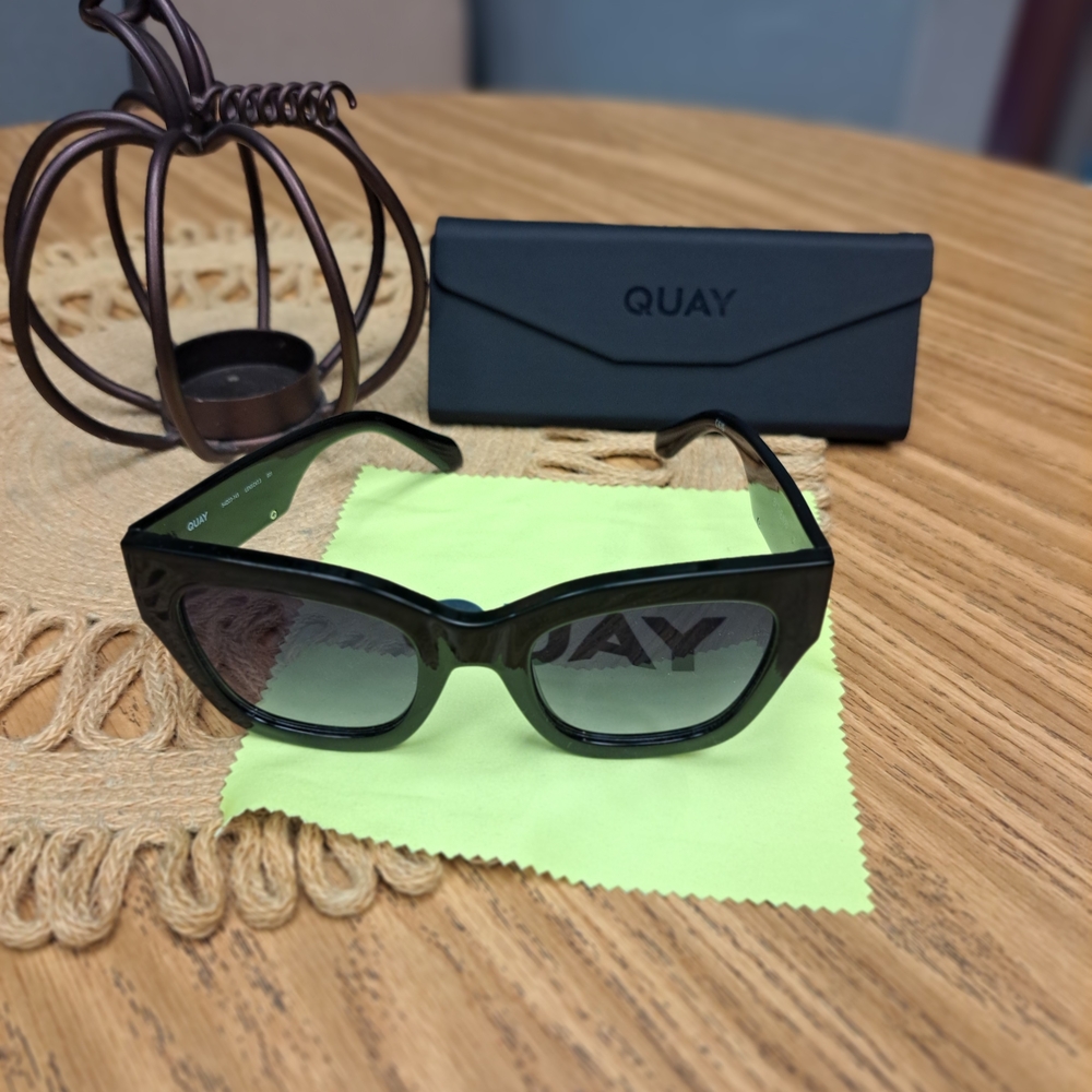 Quay Australia Dark Sunglasses